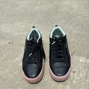 Puma Black and Pink Low-Top Sneakers with Vibrant Sole